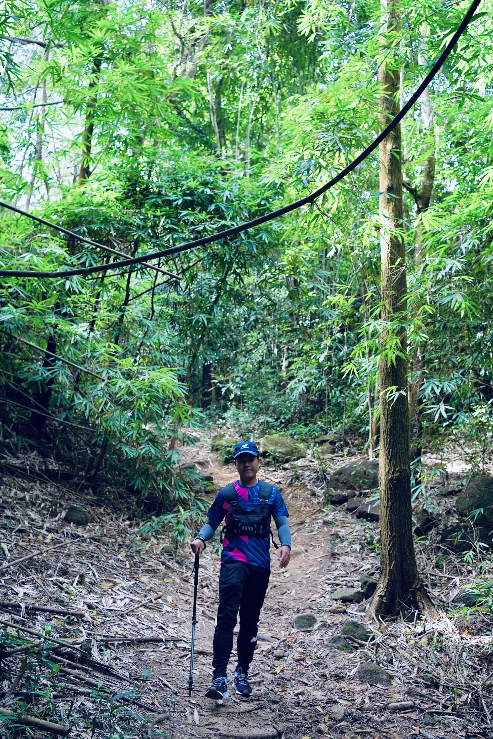 Tour trekking núi Dinh